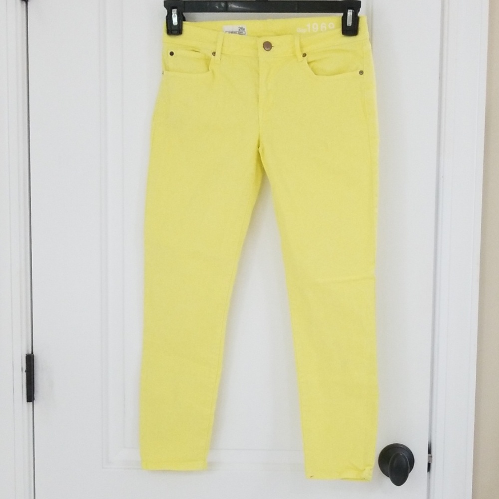 Gap size 26P 1969 bright yellow jean leggings
